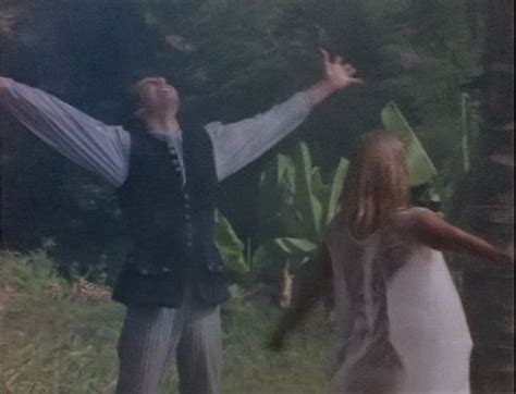 Naked Véronique Jannot in Paul et Virginie