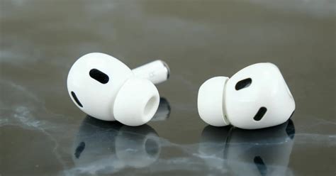 AirPods Pro 3 chống ồn tốt hơn, thêm tính năng theo dõi sức khỏe