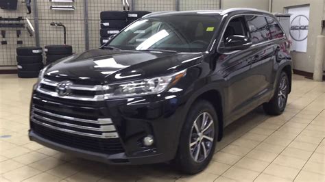 Black Toyota Highlander