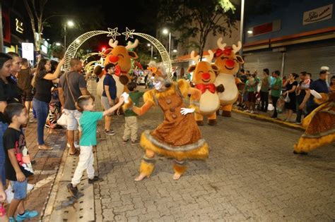 Parada Natalina encanta Campo Grande e celebra o espírito de Natal