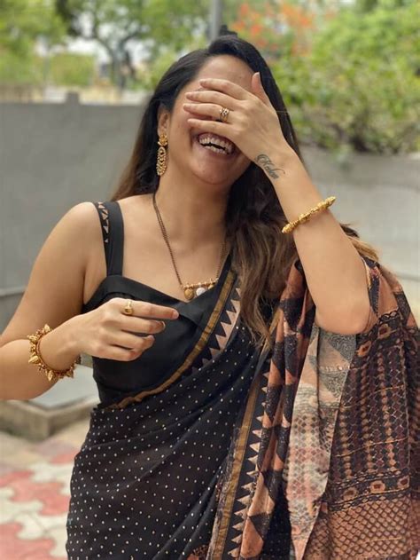 Anasuya Bharadwaj Glamorous Pics In Black Saree Actress Album