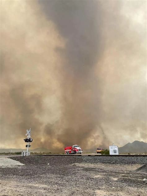 California Con Intensos Incendios En La Reserva Nacional De Mojave