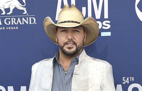 Jason Aldean Bio Net Worth And Wife Songs