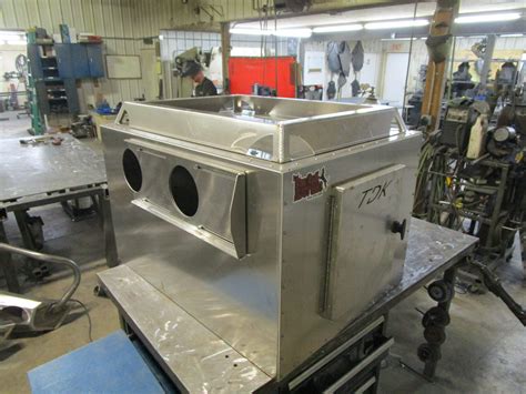 Polar Box Dog Box Tree Dog Kustoms
