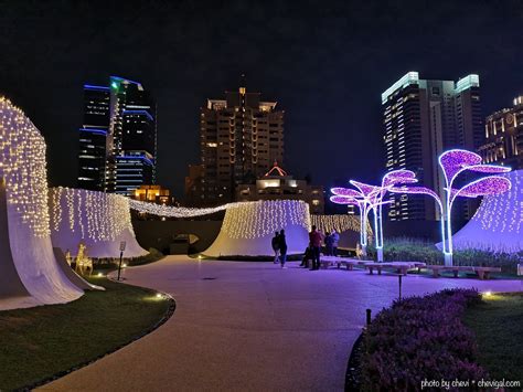 台中國家歌劇院空中花園點燈囉！趕緊把握聖誕節與跨年夜晚來浪漫一下吧！ 柚香魚子醬的蹦蹦跳跳