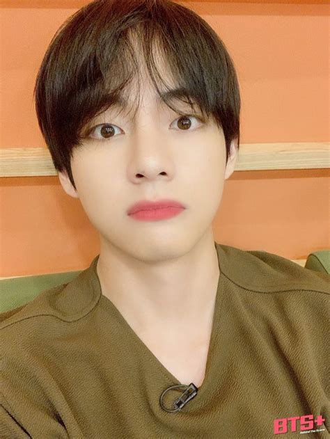 𝐑𝐔𝐍 𝐁𝐓𝐒 𝐄𝐏109 𝐕 💜 In 2020 Taehyung Selca Taehyung Run Bts