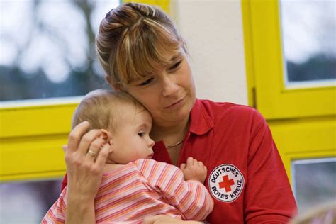 Rotkreuzkurs Erste Hilfe Fortbildung Drk Lv Saarland E V