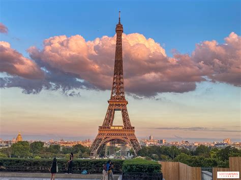 Eiffel Tower And Fel Tower Paris Bel Amelita