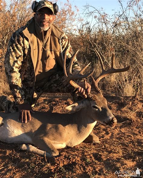 Whitetail Deer Hunt Texas