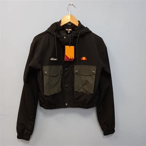 495491 ELLESSE Jacket Black Grey - RRP £60 -... - Depop
