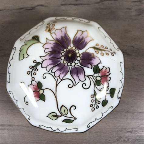 Vintage Zsolnay Hungary Porcelain Lidded Trinket Box Handpainted