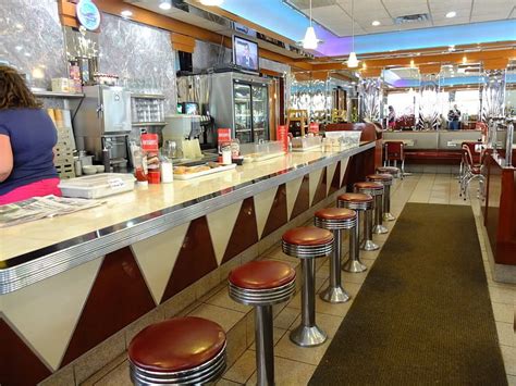 3840x2160px 4k Free Download 90s Style American Diner 90s