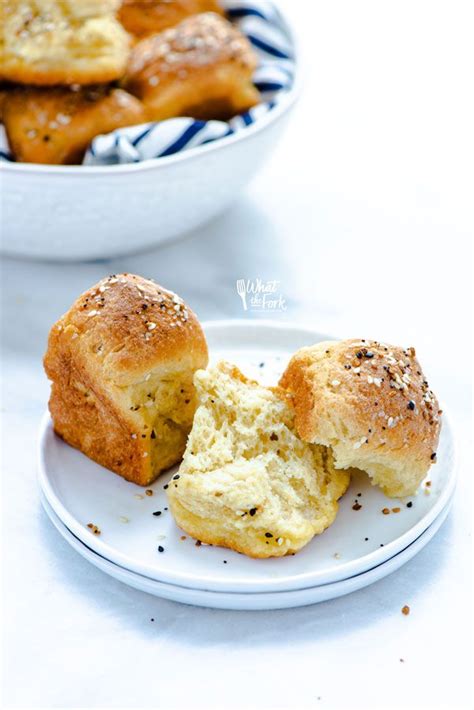 This Gluten Free Rolls Recipe With Everything Bagel Seasoning Makes A