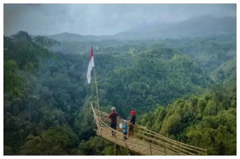 Destinasi Wisata Terpopuler Di Blitar Nomor Ada Ikan Purba