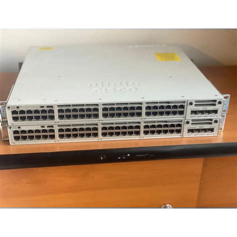 Switch Cisco Catalyst 9300 48 Poe