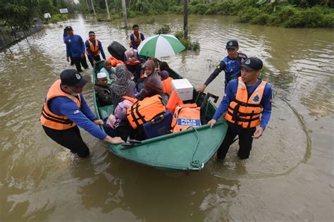 Over 40 boats mobilised for flood mitigation work, says deputy IGP ...