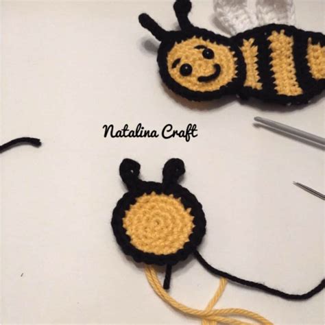 Bee Applique Crochet Pattern - Free - Natalina Craft