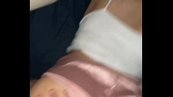 Latina Mojada Se La Follan Antes De Que El Marido Vaya A Trabajar Xvideos