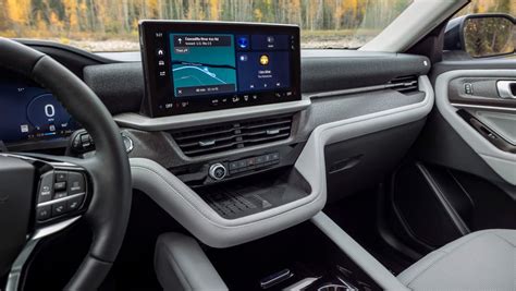 View Interior Photos Of The 2025 Ford Explorer