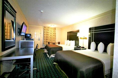 Rooms Deluxe Inn Fayetteville North Carolina NC Hotels Motels ...