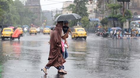 Rain And Thunderstorms Likely In South Bengal Today Temperature