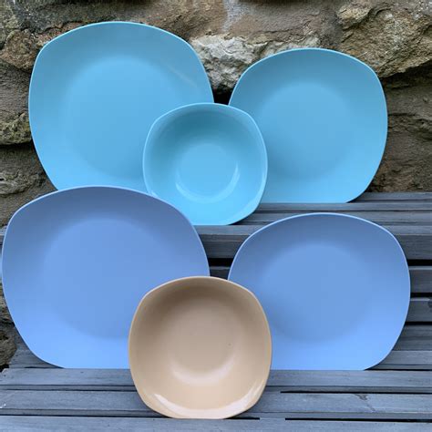 Midwinter Modern Melamine Picnic Ware A Selection Of Plates Bowls