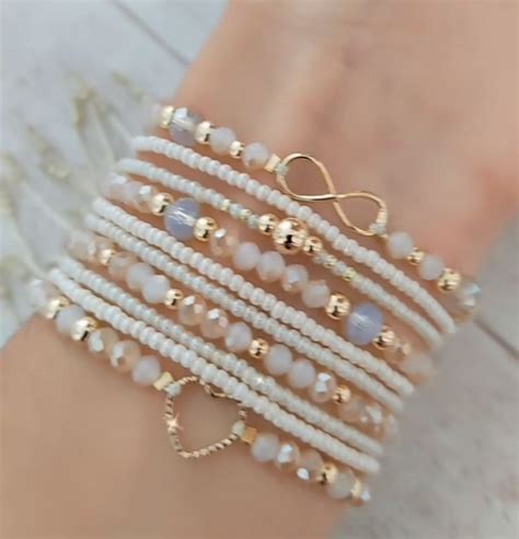 Pin by 𝕀𝕤𝕒 on 𝙸𝚜𝚊 Beads bracelet design Girly jewelry