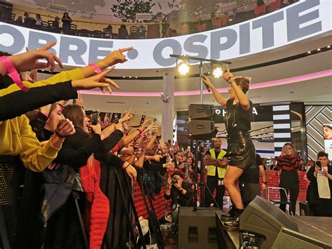 Bari Emma Marrone In Concerto Il Ottobre Al Palaflorio