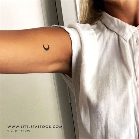 Black Crescent Moon Temporary Tattoo - Set of 3 – Little Tattoos