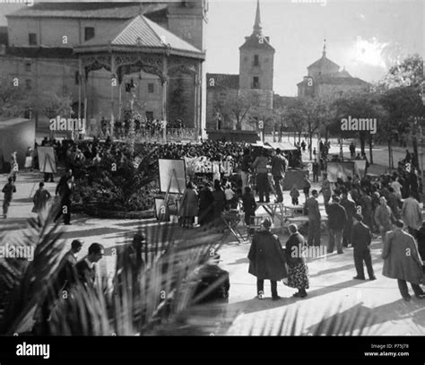 154 La señorita de Trévelez Edgar Neville 1936 plaza de Cervantes en