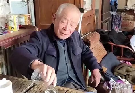 吃晚饭的时候坚持随餐喝2两的人，最后身体怎么样了？早知早受益 知乎