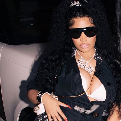 Nicki Minaj Charts On Twitter Nicki Minaj Remains The Female Rapper