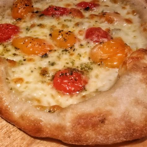 Pizza Ai Pomodorini Gialli E Rossi Ricetta Oreegano