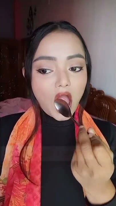 Viral Lipstick Hack Using Spoon 🥄💄 Shorts Youtubeshorts Youtube