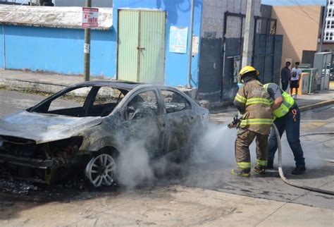 Se Incendia Autom Vil En Calles De La Colonia Adalberto Tejeda Boca