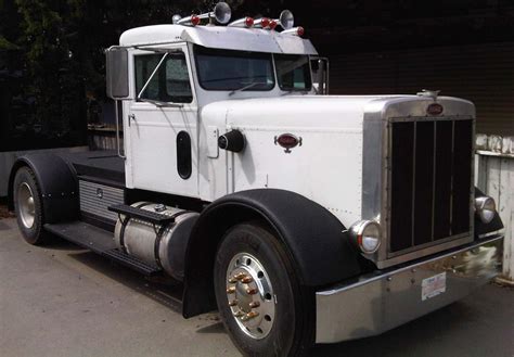 Toy Hauler Peterbilt - Diesel Bombers