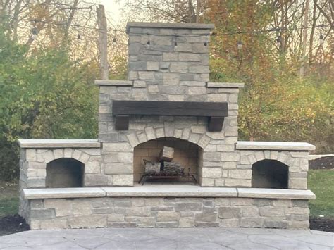 Want to build this DIY outdoor fireplace? | Outdoor fireplace, Outdoor ...