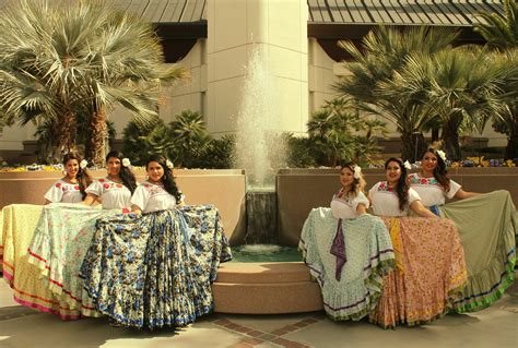 Costa Regions Ballet Folklorico Sol Huasteco