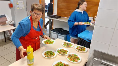 Repas Aux Asperges Site Officiel De La Commune De Saint Michel