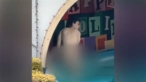 NAKED MAN RUN S AROUND DISNEYLAND YouTube