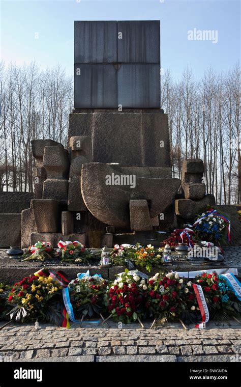 Memorial Del Holocausto De Polonia Fotograf As E Im Genes De Alta