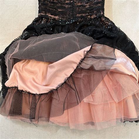 BETSEY JOHNSON Black Pink Bustier Lace Tulle Sequin 8 Gem