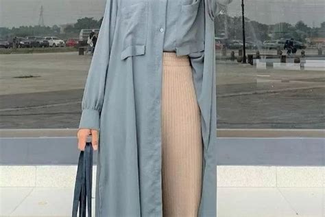 Inspirasi Paduan Tunik Dan Hijab Dengan Celana Kulot Untuk Tampil