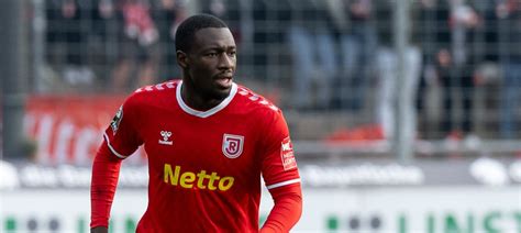 Fußballer Agyemang Diawusie ist tot Jahn Regensburg trauert um Spieler