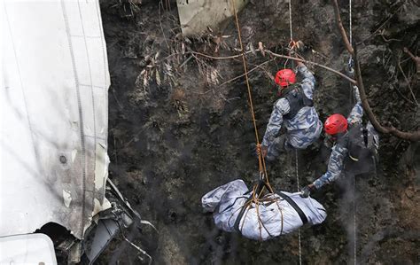 Recuperan Cajas Negras De Avión Estrellado En Nepal Mientras Sigue