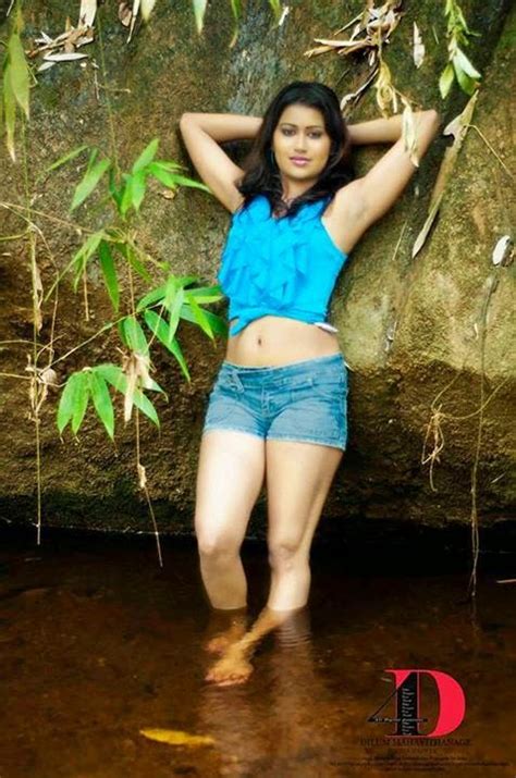SL Hot Girlz Chathu Paba Dilhara