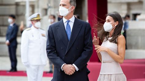 GALA VIDÉO Felipe et Letizia d Espagne après les sueurs froides la