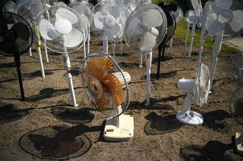 Cómo se combatirá el calor el los colegios electorales el 23J