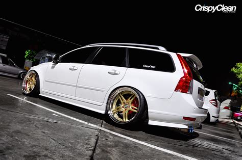 Modified Volvo V50