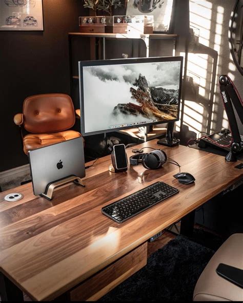 30 Aesthetic Desk Setups for Creative Workspace